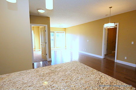 Calgary 2 bedrooms Condo Unit for rent. Property photo: 324764-3