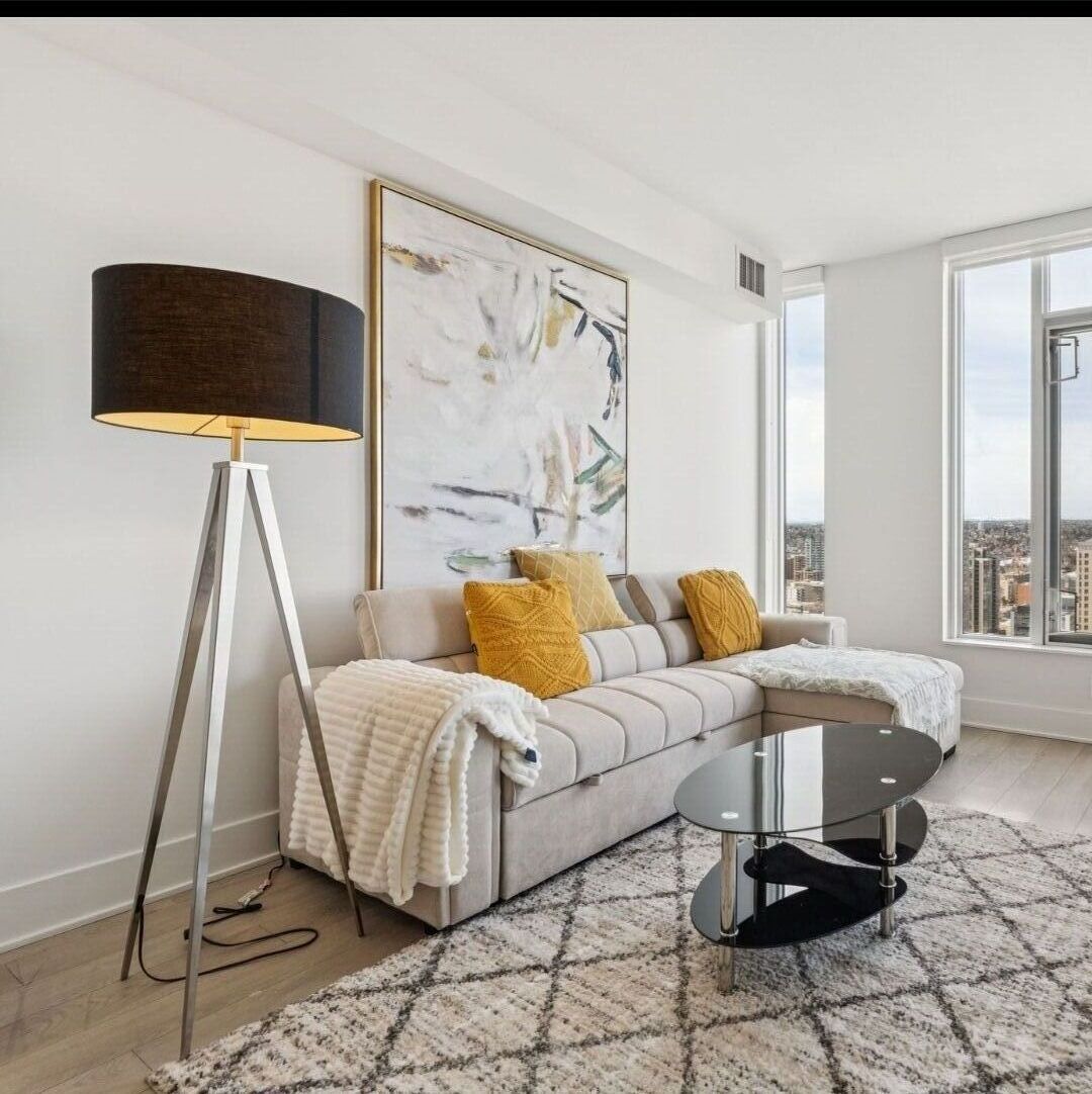 Calgary 1 + Den bedrooms Condo Unit for rent. Property photo: 325185-1