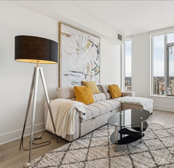 Calgary 1 + Den bedrooms Condo Unit for rent. Property photo: 325185-2