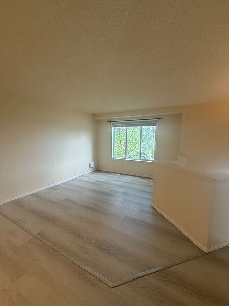 Calgary 3 bedrooms Main Floor for rent. Property photo: 32777-3