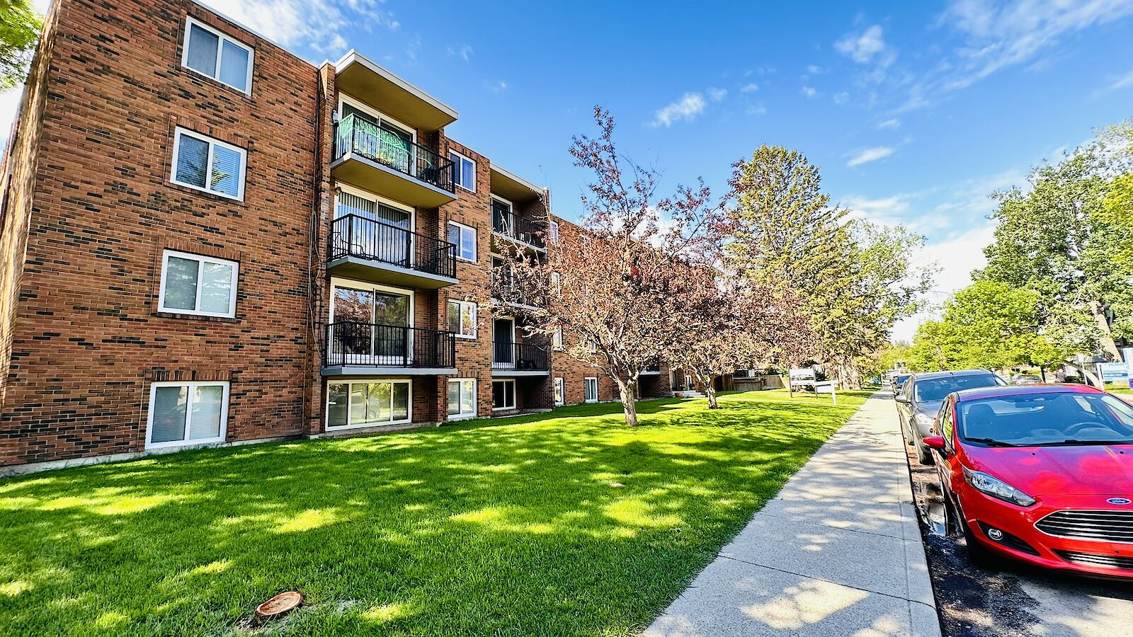 Calgary 2 bedrooms Apartment for rent. Property photo: 328458-1