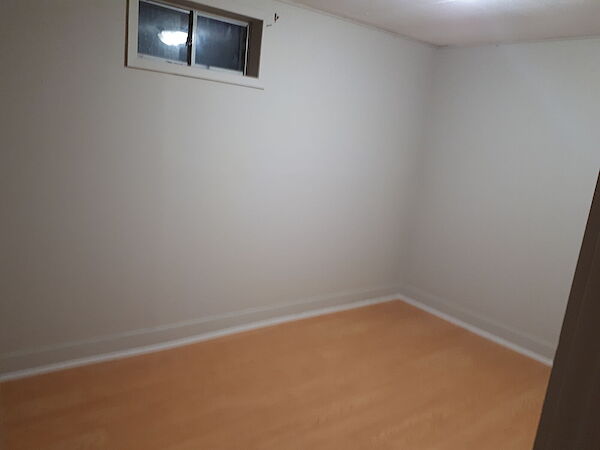 Calgary 1 + Den bedrooms Basement for rent. Property photo: 32872-3