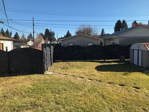 Calgary 1 + Den bedrooms Basement for rent. Property photo: 32872-2