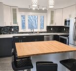 BEAUTIFULLY RENOVATED HOME (5-BDRM, 3-BTH)