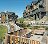 Aspenwoods Modern Townhome Best Neighbourhood 15 mins to DT/UC-Available Aug 1