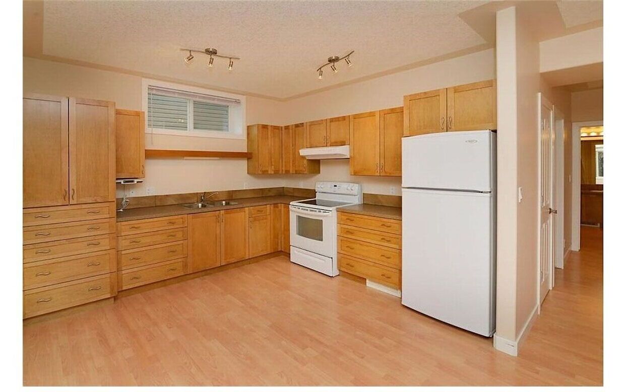 Calgary 1 bedroom Basement for rent. Property photo: 329175-1