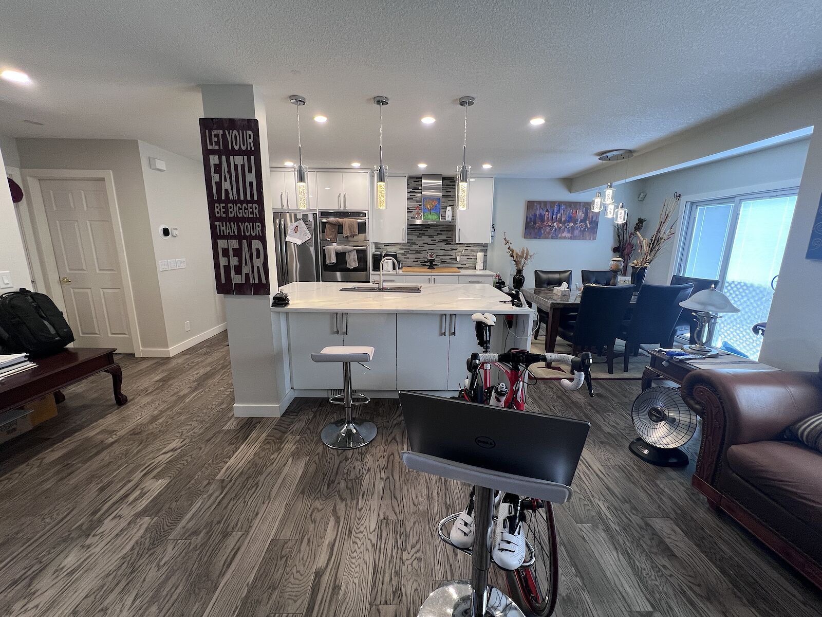 Calgary studio Room For Rent for rent. Property photo: 330339-1