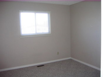 Calgary 1 bedroom Room For Rent for rent. Property photo: 33050-1