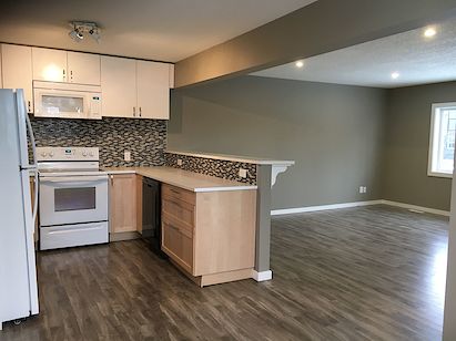 Calgary 2 bedrooms Duplex for rent. Property photo: 330640-2