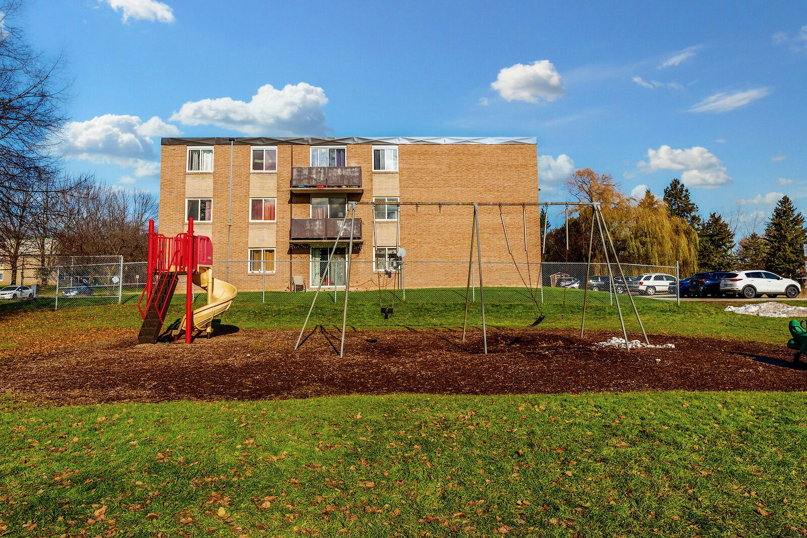 Owen Sound 2 bedrooms Apartment for rent. Property photo: 331046-1