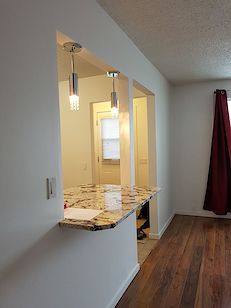Calgary 3 bedrooms Duplex for rent. Property photo: 333118-2