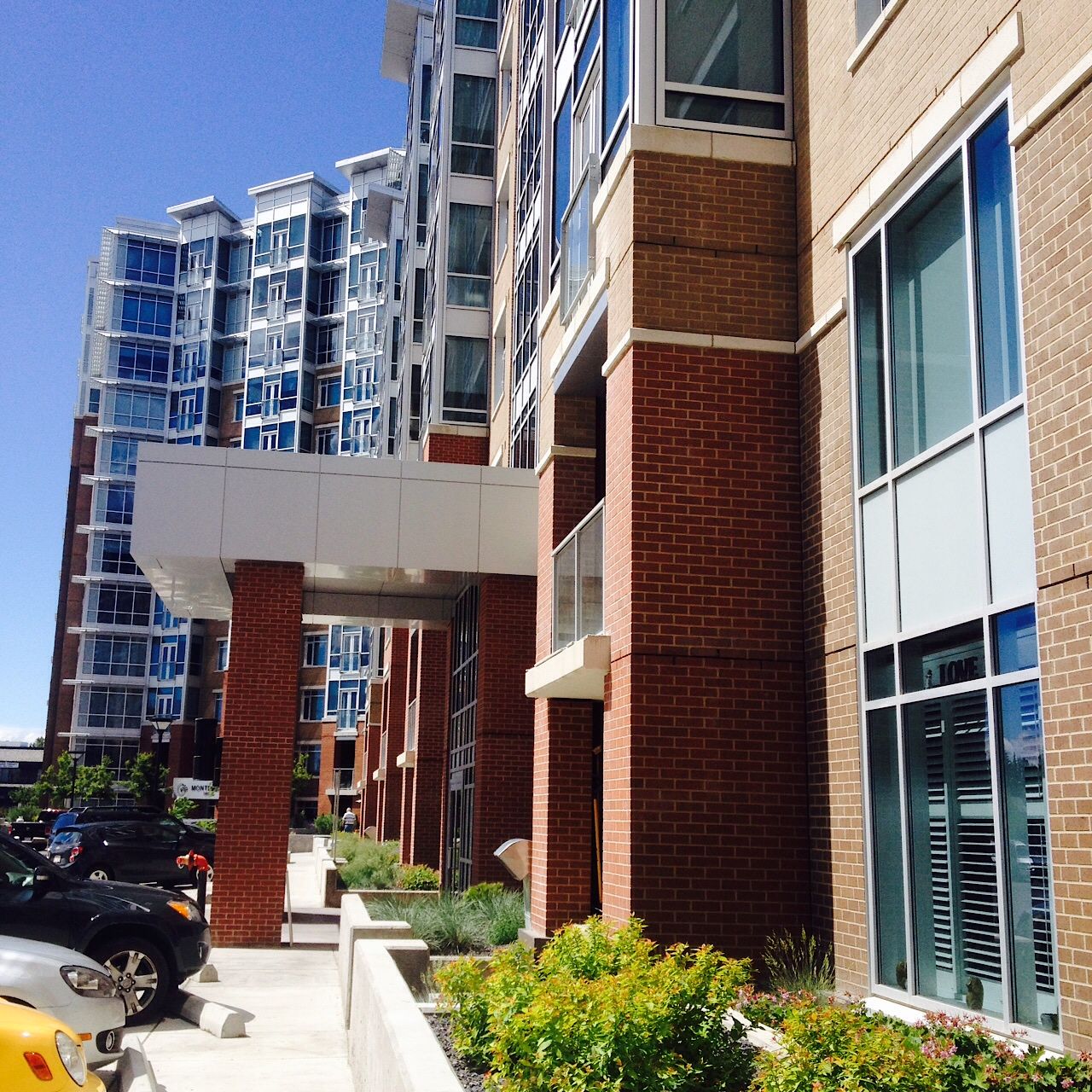 Calgary 1 + Den bedrooms Condo Unit for rent. Property photo: 333328-1
