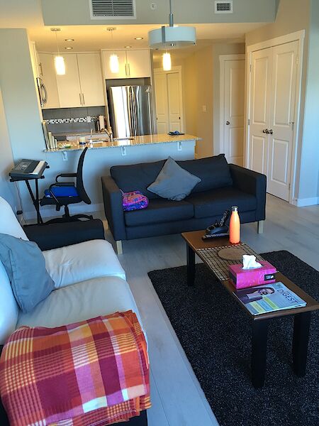 Calgary 1 + Den bedrooms Condo Unit for rent. Property photo: 333328-2
