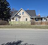 2 Bedroom Main Floor in Mt. Pleasant, Walking Distance to LRT, SAIT