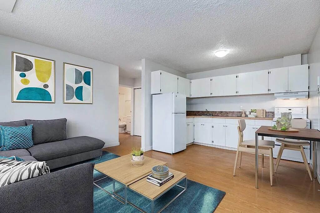 Yorkton 3 bedrooms Apartment for rent. Property photo: 334123-1