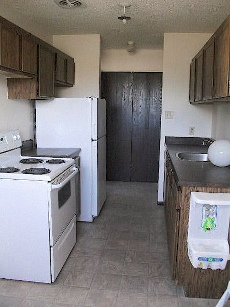 Calgary 1 bedroom Apartment for rent. Property photo: 335126-2