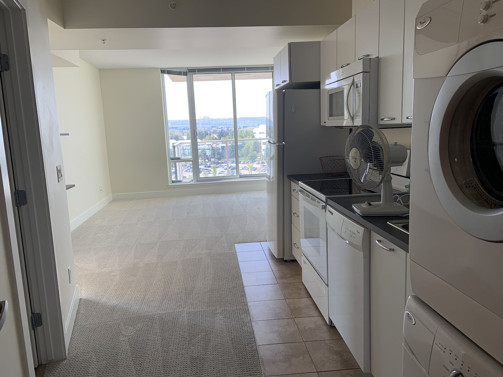 Calgary 1 bedroom Condo Unit for rent. Property photo: 336427-1
