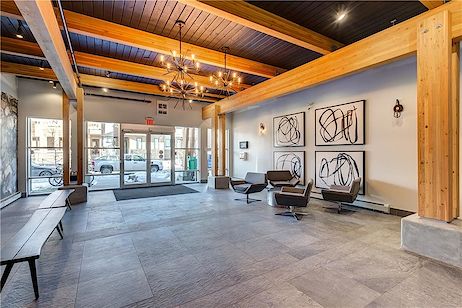 Calgary 1 + Den bedrooms Condo Unit for rent. Property photo: 336625-2