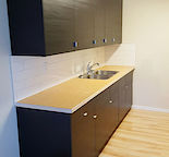 NEW KITCHEN! CONVENIENTLY LOCATED MAIN FLOOR. WIFI + UTIL INCL.