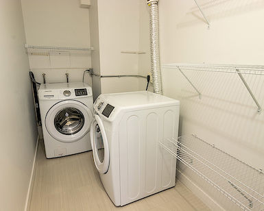 Calgary 2 bedrooms Condo Unit for rent. Property photo: 339360-2