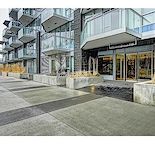 new beautifully1 bedroom 1 don apartment at downtown front to Bow rive