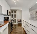 PENTHOUSE UNIT close to vibrant 17th ave and downtown core. — Connaught, Calgary