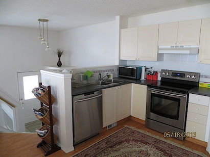 Calgary 3 bedrooms House for rent. Property photo: 342104-3