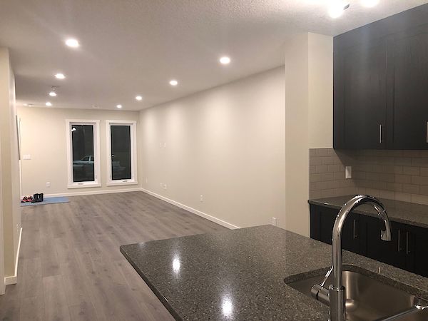 Calgary 2 bedrooms Townhouse for rent. Property photo: 34233-3