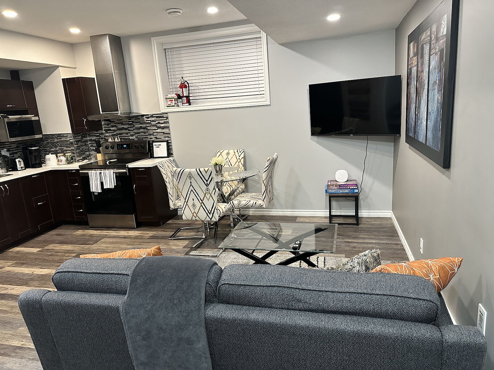 Calgary 2 bedrooms Basement for rent. Property photo: 342557-1