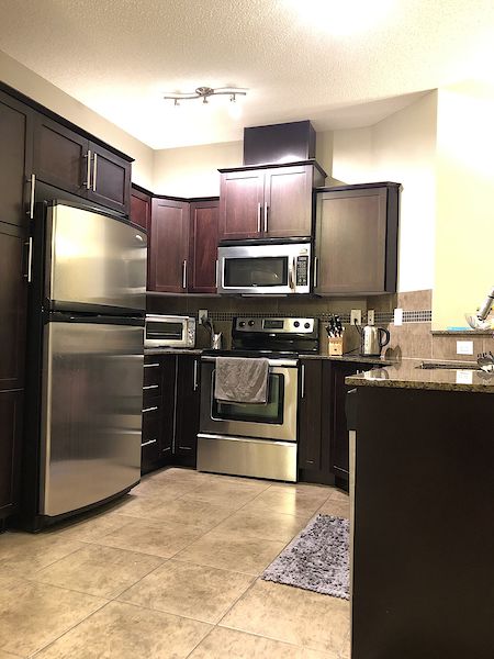 Calgary 2 + Den bedrooms Condo Unit for rent. Property photo: 345462-2
