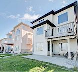Bright and spacious 1 bedroom walkout basement suite — Hamptons, Calgary