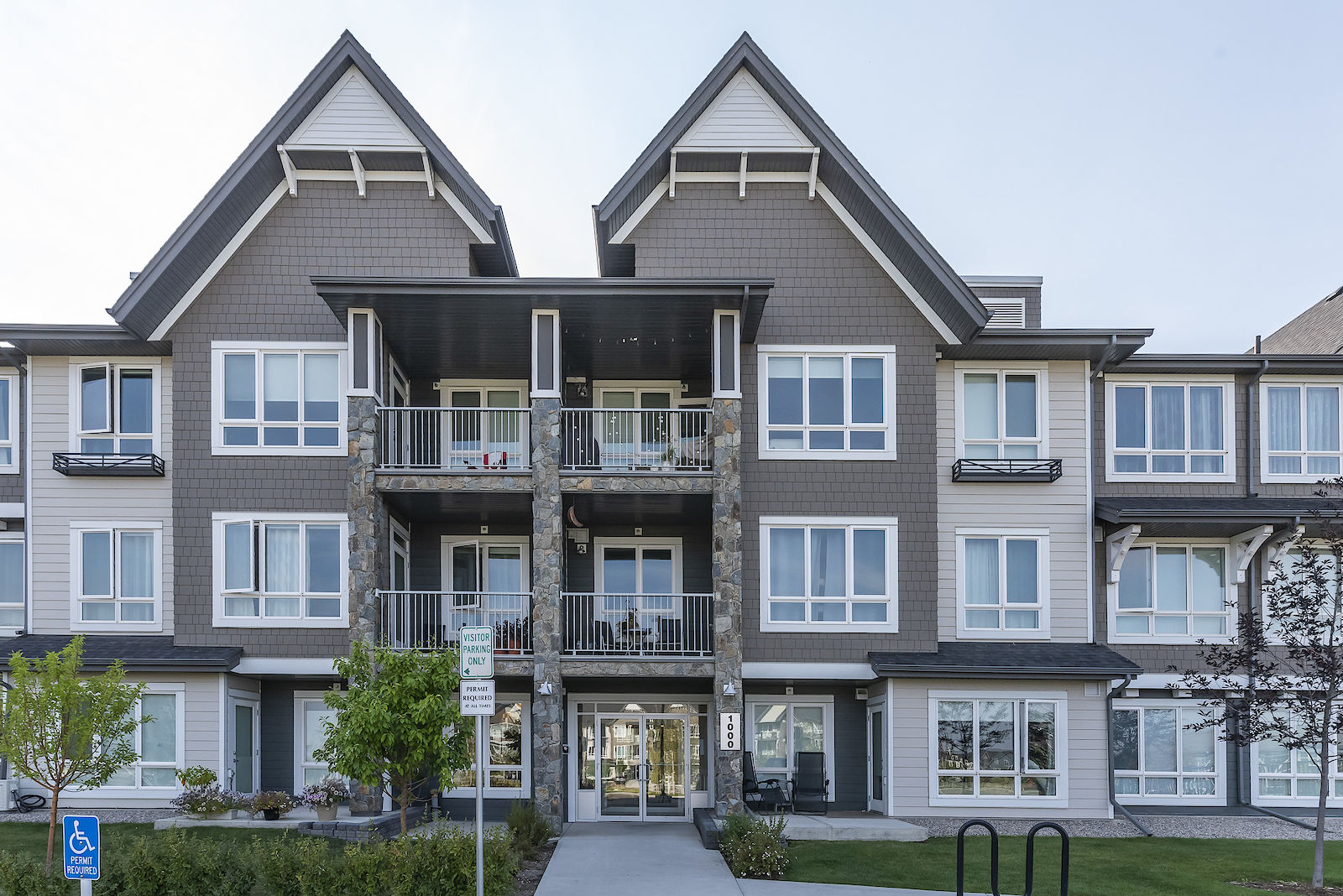 Calgary 1 bedroom Condo Unit for rent. Property photo: 347236-1
