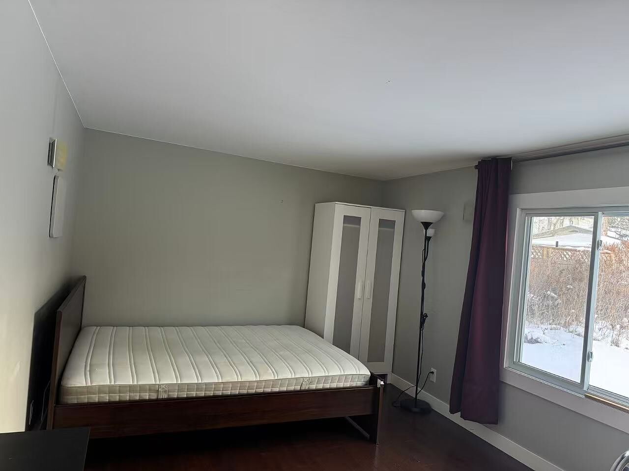 Calgary 1 bedroom Room For Rent for rent. Property photo: 347699-1