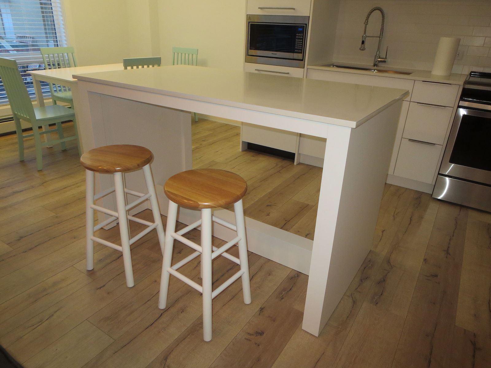 Calgary 2 + Den bedrooms Condo Unit for rent. Property photo: 349017-1