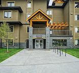 Kincora Pinnacle Boutique Style Condo 18+ Only