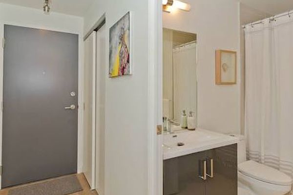 Calgary 2 bedrooms Condo Unit for rent. Property photo: 350497-2