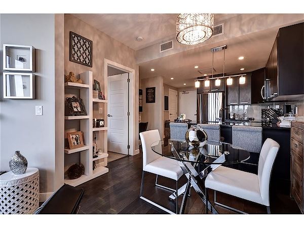 Calgary 1 + Den bedrooms Condo Unit for rent. Property photo: 351109-2