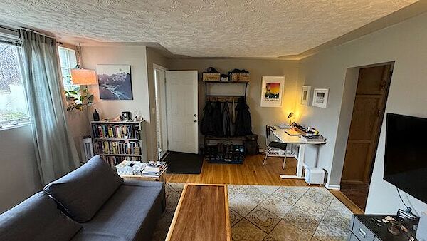 Calgary 2 bedrooms Basement for rent. Property photo: 351370-2