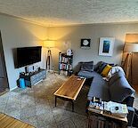 Prime Location-Bright 2 Bedroom