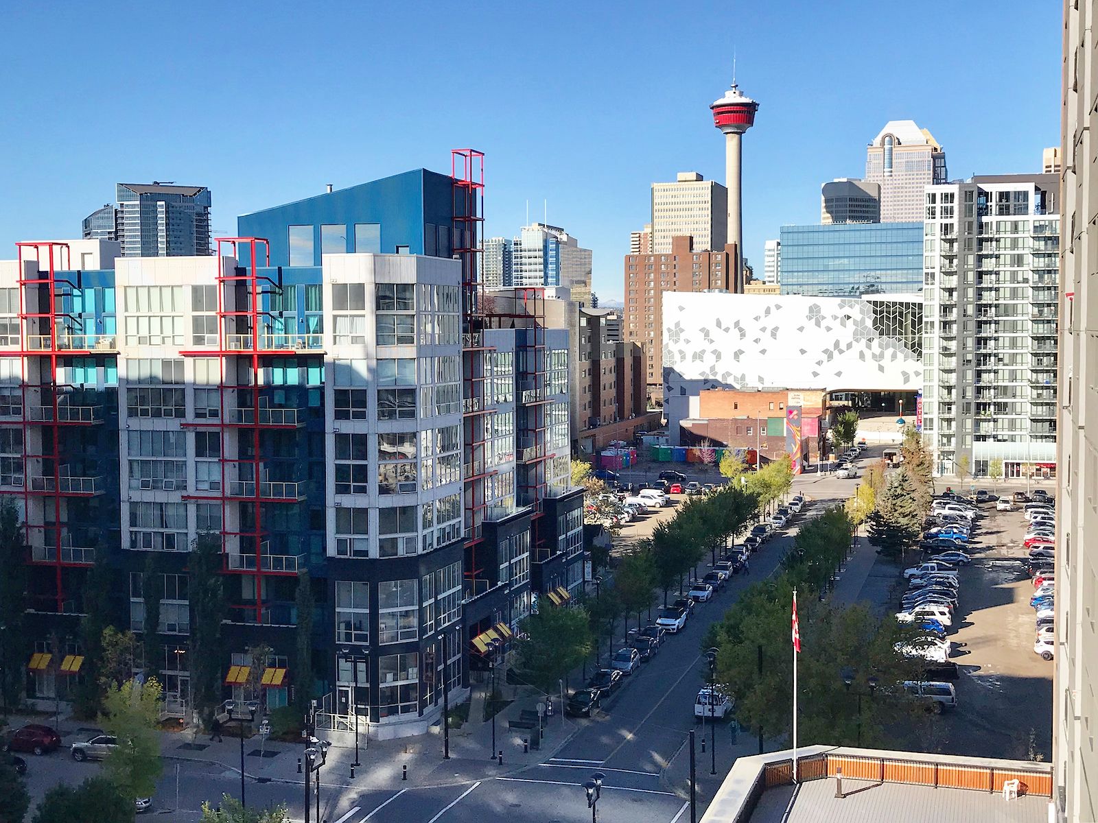 Calgary studio Condo Unit for rent. Property photo: 351754-1