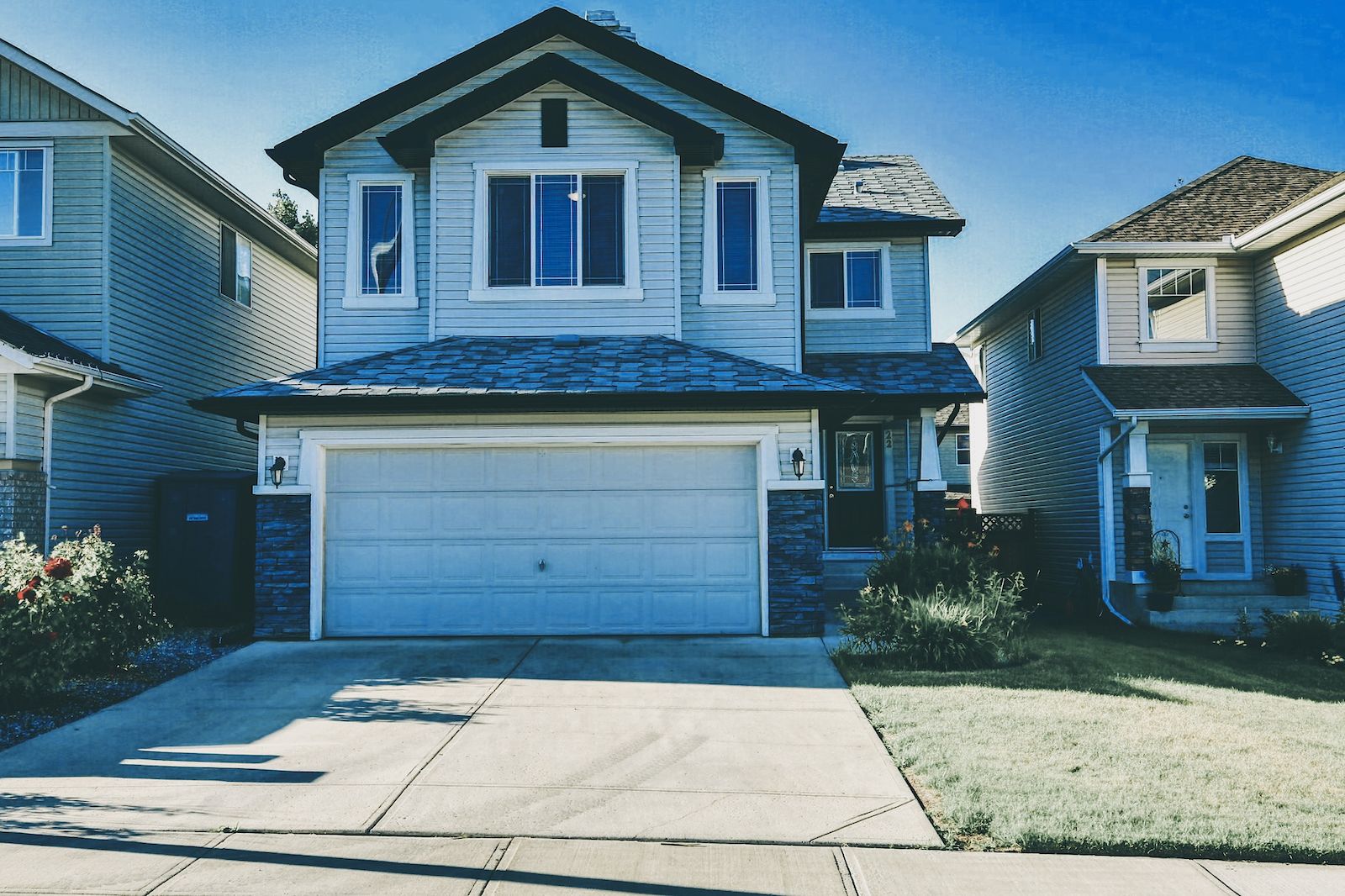 Calgary 3 bedrooms House for rent. Property photo: 352703-1
