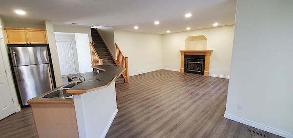 Calgary 3 bedrooms House for rent. Property photo: 352703-3