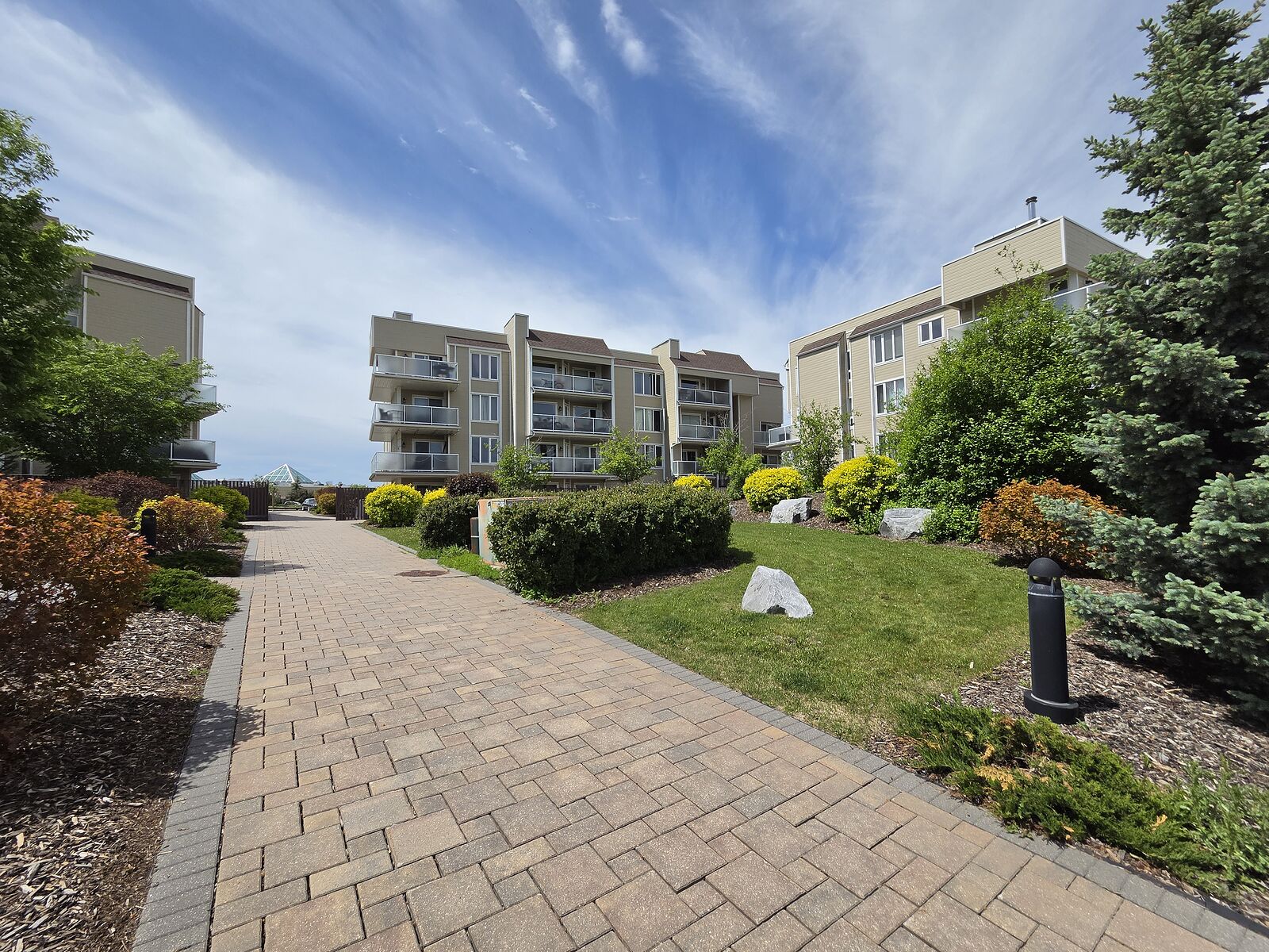 Calgary 1 bedroom Condo Unit for rent. Property photo: 35315-1