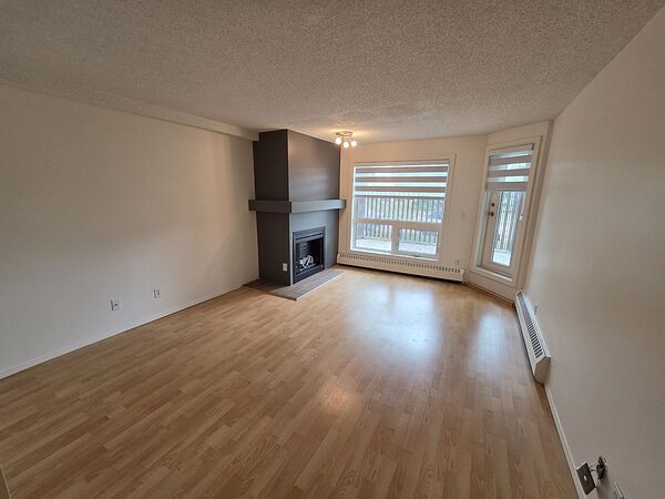 Calgary 1 bedroom Condo Unit for rent. Property photo: 35315-2
