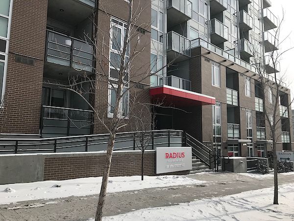 Calgary 1 bedroom Condo Unit for rent. Property photo: 353368-2