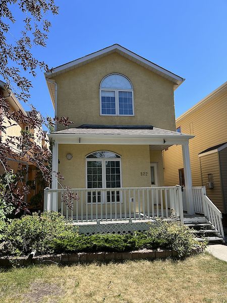 Bright & Spacious Home in Hillhurst