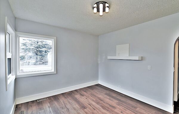 Calgary 2 bedrooms Main Floor for rent. Property photo: 354538-3