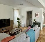 Cozy inner-city character home with outdoor entertaining space and yard - $2400