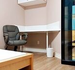 350m walk to University station, basement furnished room for rent.