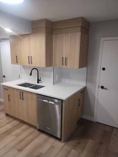 Calgary studio Apartment for rent. Property photo: 359950-3